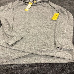 The brushed tulip hem hoodie